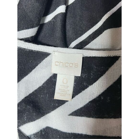 Chico's Size 0 3/4 Sleeve Animal Print Blouse Top Black & White Small - Picture 5 of 5